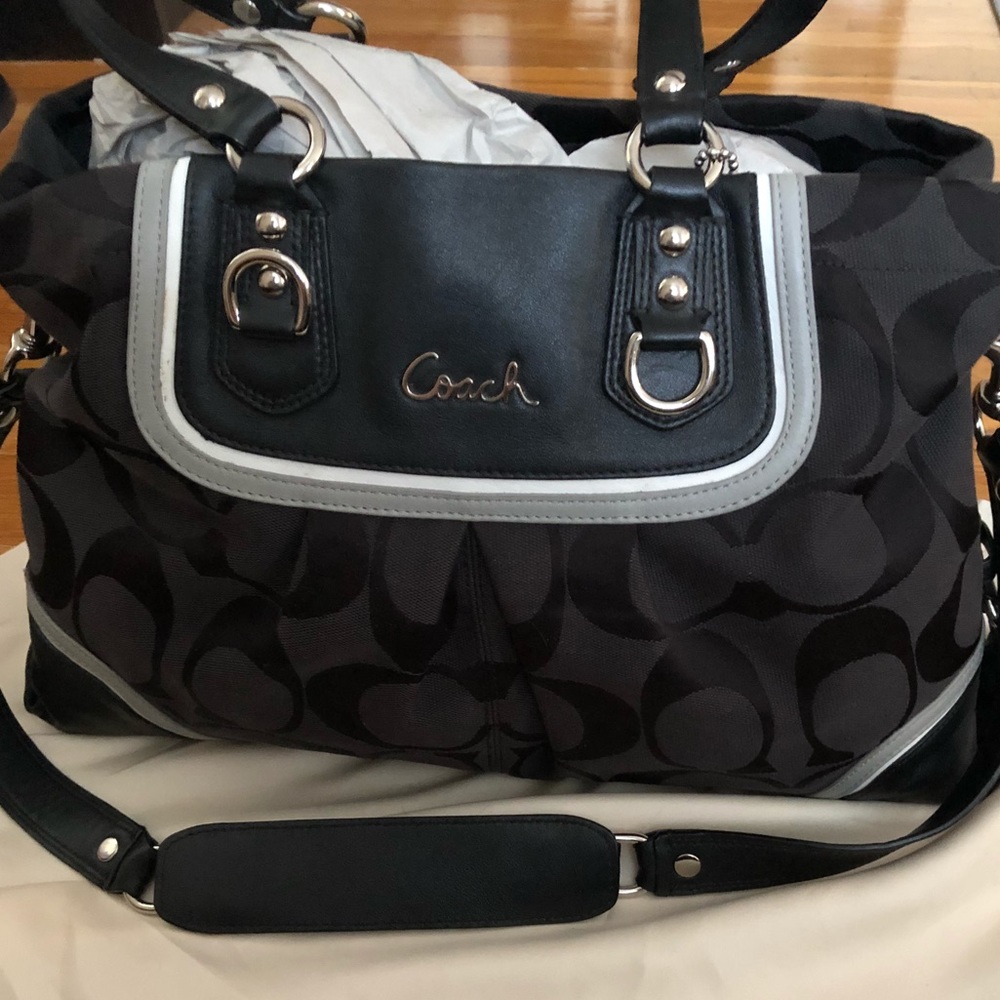 Coach Ashley Spectator Black Carryall Shoulder Bag
